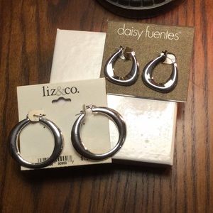 2 pairs of silver hoop earrings (liz&co and daisy fuentes)